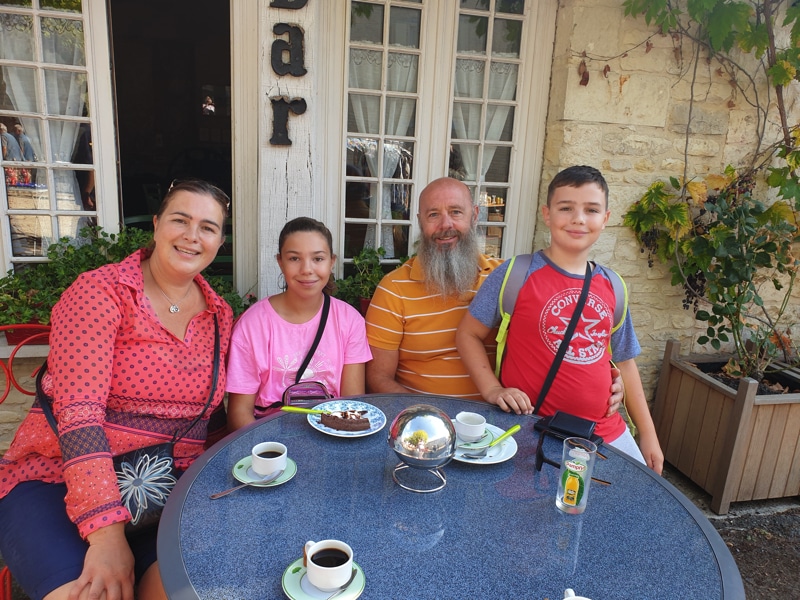 NOUVELLE-PHOTO-FAMILLE-N°-1.jpg